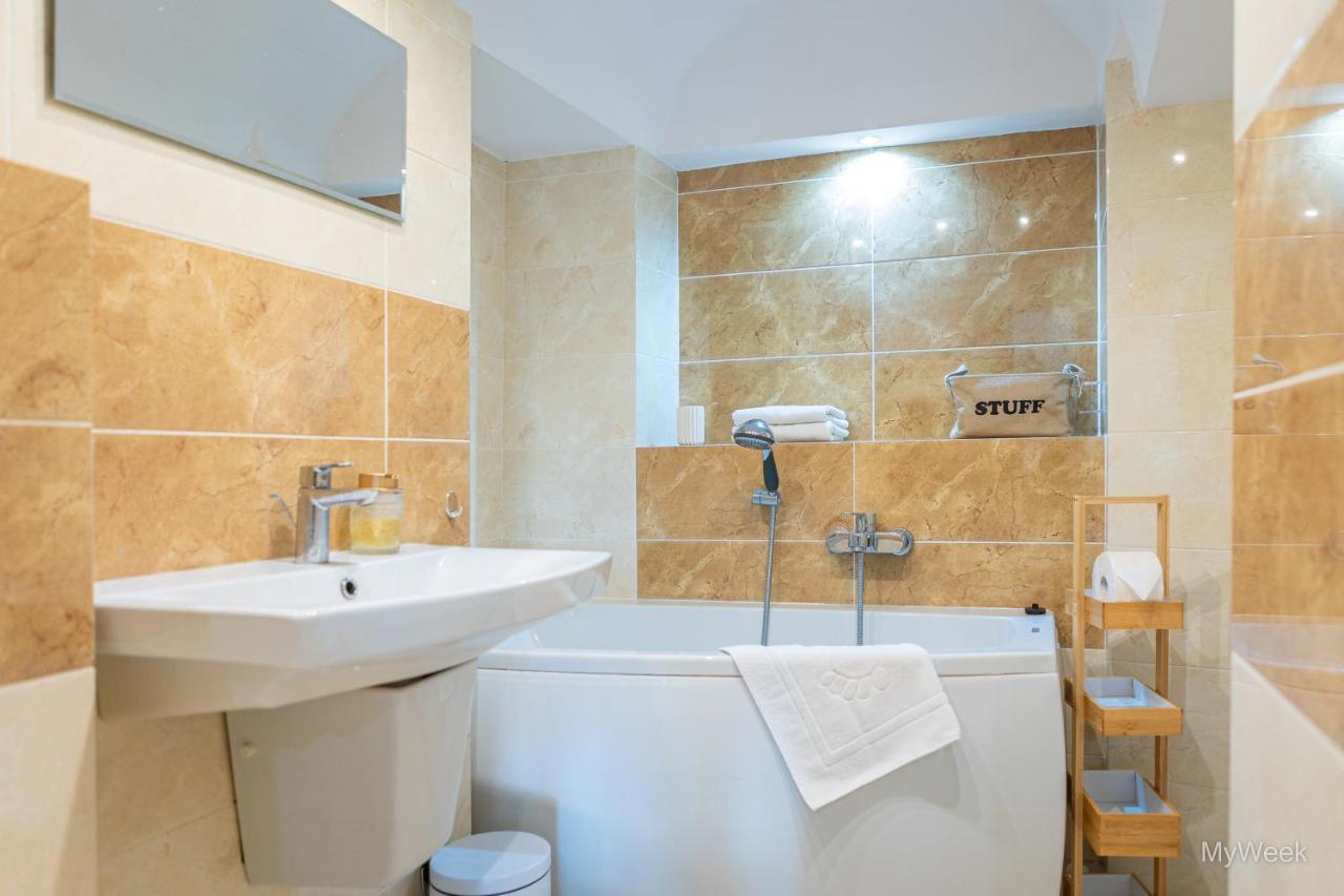 Apartament Z Historia, Klahra Myweek ล็องเดก-ซดรุย ภายนอก รูปภาพ